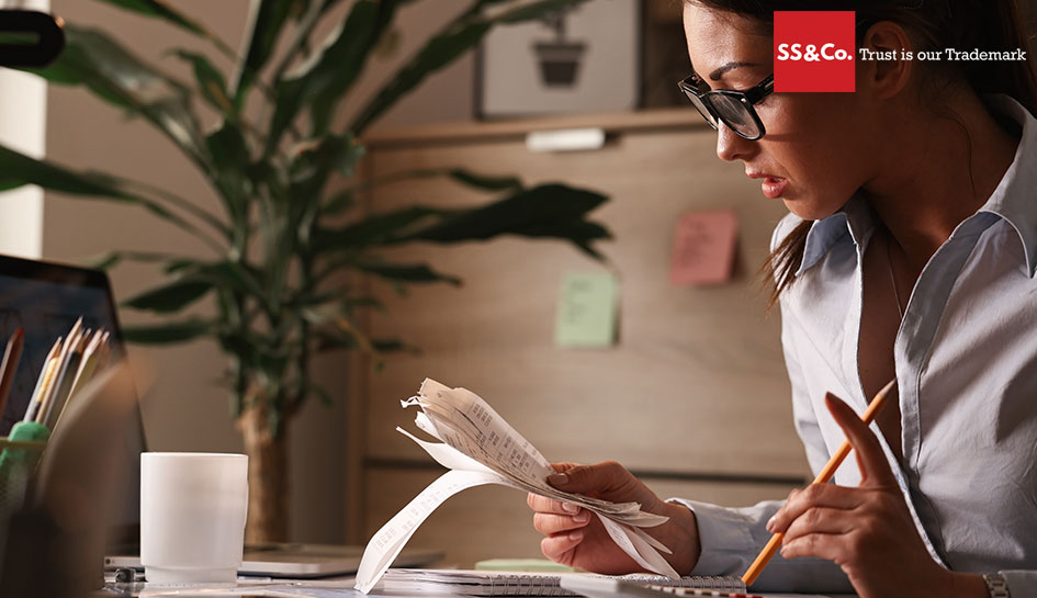 difference between IT support and a help desk